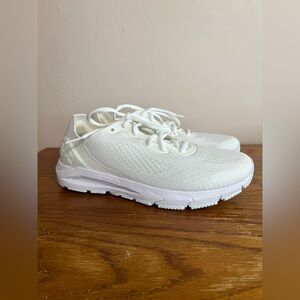 Under Armour HOVR Sonic 5 White Men's Breathable Athletic Running Shoes